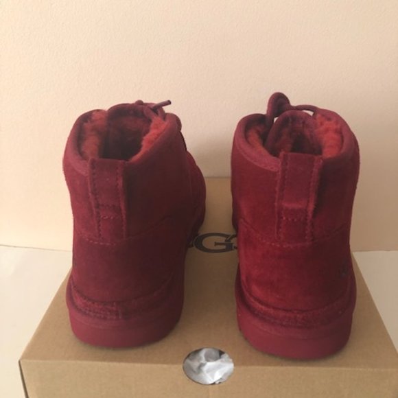 UGG Neumel Suede Leather Red Chopd Split Chukka Boot. Size: 7, 8 - Picture 5 of 14